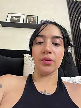 EmmyEvans1 live XXX chat