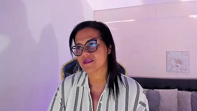 Chat XXX ao vivo de EmillyLim