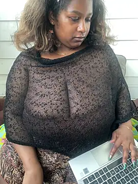 XXX chat uživo modela xoxoSELENAxoxo