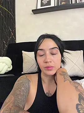 Živý XXX chat EmmyEvans1