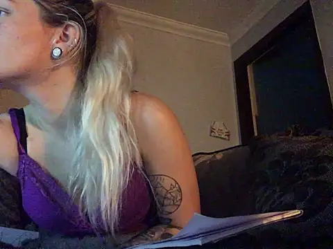 xxamyleighxx: онлайн-секс-чат