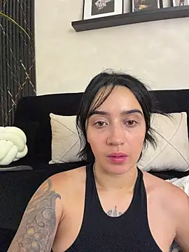 EmmyEvans1 Live XXX-Chat