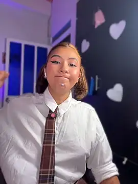 Chat +18 de emilysofiia ao vivo