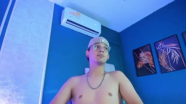 Johnny_Core's Webcam Show