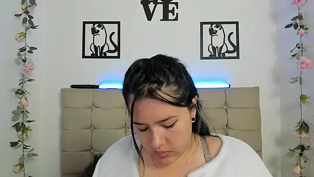 LinaBrowm Live XXX-chat