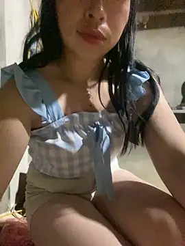 OnehitttのライブXXXチャット