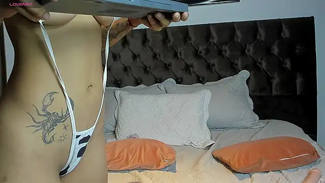 Chatroom XXX en direct de iris_blair1