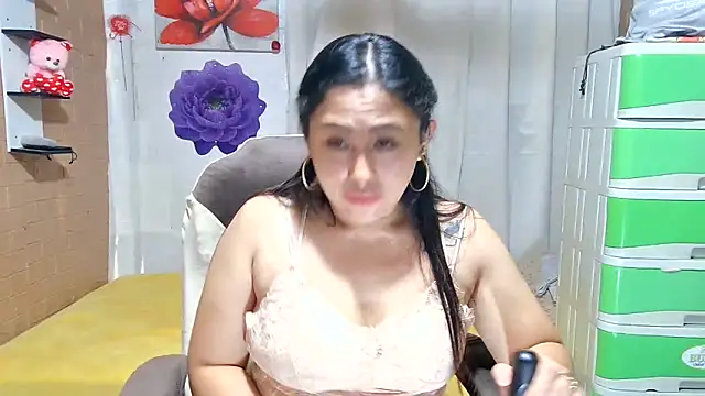 Filipina_Desire's Live XXX Chat