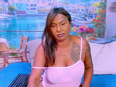 indiansparkle Show in webcam