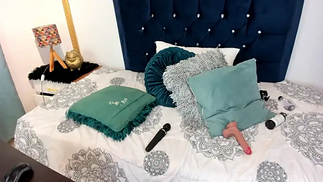 Živý XXX chat Inaya_Khalifa