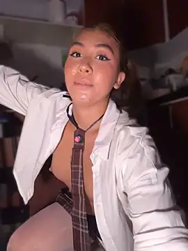 Chatroom XXX en direct de emilysofiia