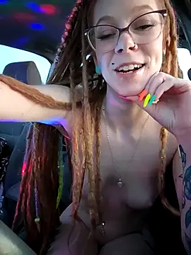 LucidLucy's Webcam Show