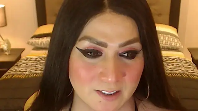 RealHugeCockTs Webcam Show