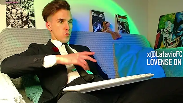 Midnighter_ Adlı Modelin Web Kamerası Şovu