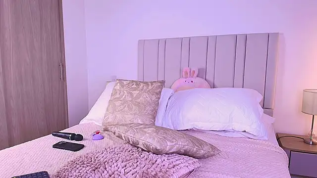 Anna-Lynn Chat XXX live