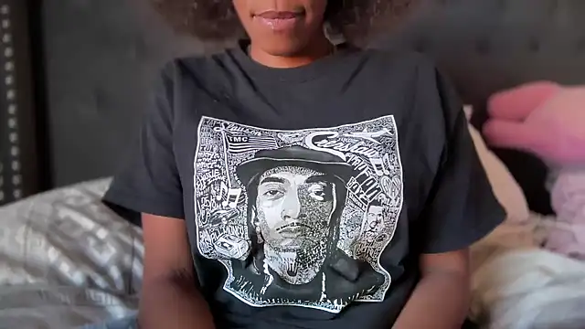 Cum2Charm Chat XXX live