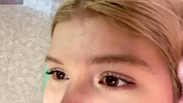 XXX chat uživo modela ShontaWasilko