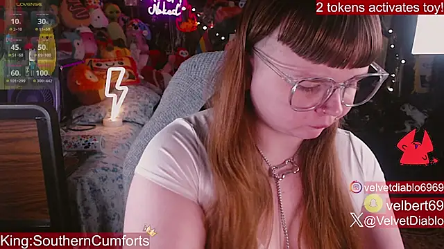 VelvetDiablo's Live XXX Chat