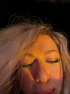 propertyofdaddy webkamerás műsora