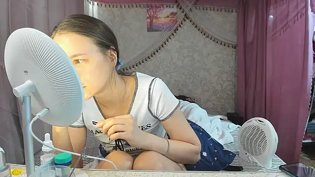 Chat +18 de leila_bambi_ ao vivo