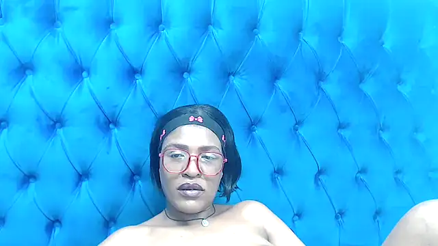 Chat +18 de SpicyQueenxxxx ao vivo