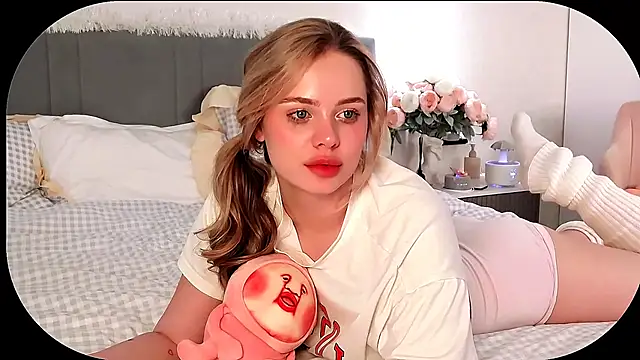 แชท XXX สดของ SIlviaBeyt