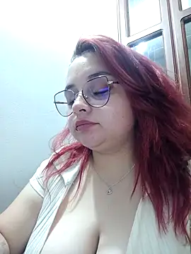 แชท XXX สดของ CURVY-HORNY