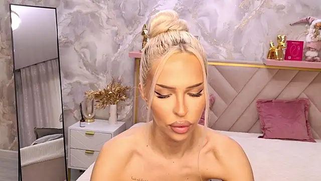 Chatroom XXX en direct de EvaXElfi