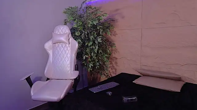 Osiriss_ Live XXX-Chat