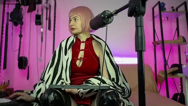 Živý XXX chat CyberXGoddess