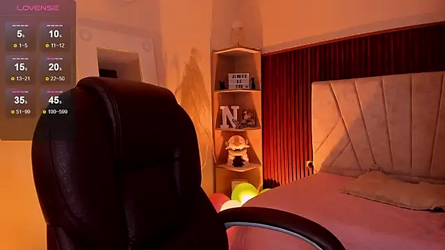 _Niah_ Show in webcam