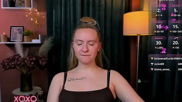 mila_glow1 élő XXX-chatje