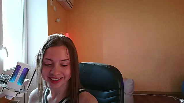 Elinaharper élő XXX-chatje