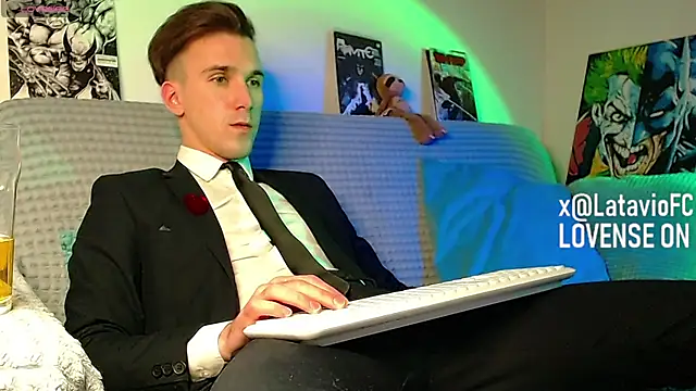 Midnighter_ 即時 XXX 聊天