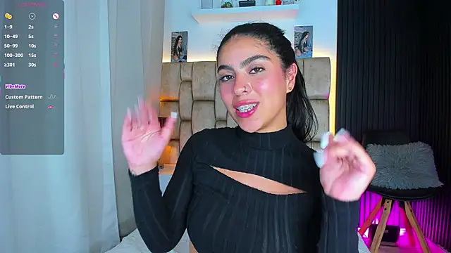 little_sophie18's Live XXX Chat