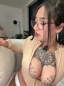 Webkamerová show Rae_Lil_White