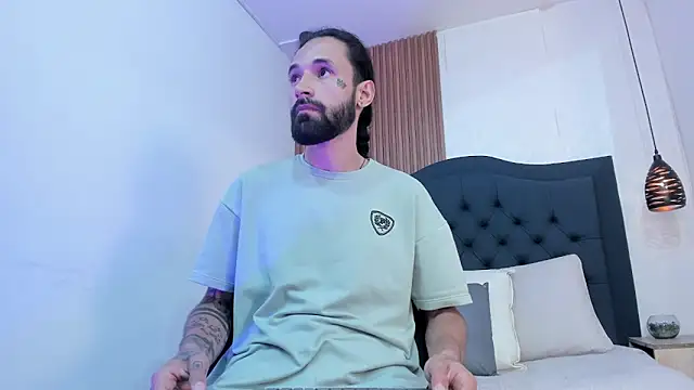 Hisoka_011 Adlı Modelin Canlı XXX Sohbeti