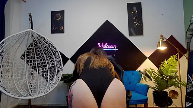 Katewalker_ Adlı Modelin Canlı XXX Sohbeti