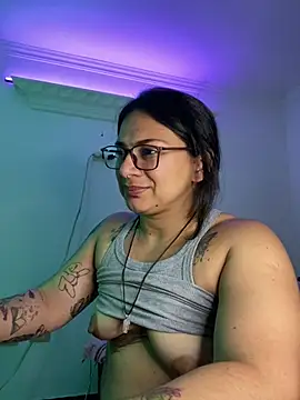 Amarantha_666 Adlı Modelin Canlı XXX Sohbeti