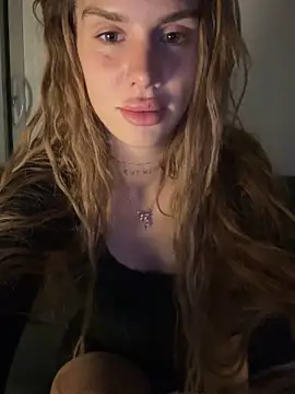 Živý XXX chat EmiliaCatalina