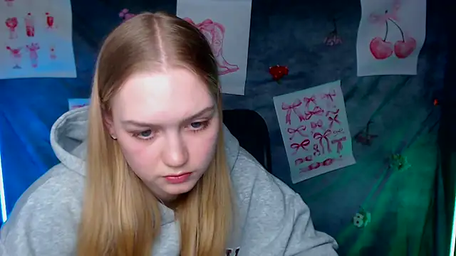 MademoiselleCl Adlı Modelin Canlı XXX Sohbeti