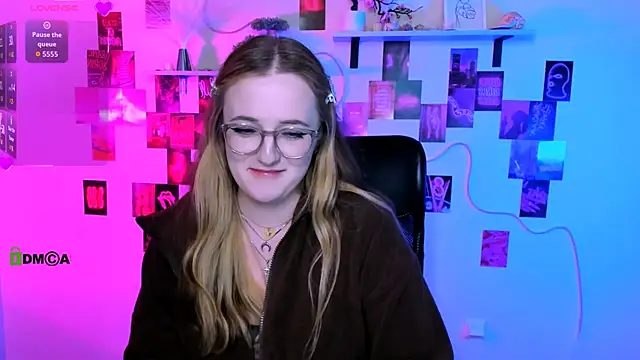 luna_berryy Adlı Modelin Canlı XXX Sohbeti