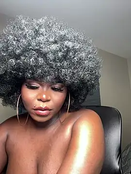 XXX chat uživo modela WomanNextdoor1