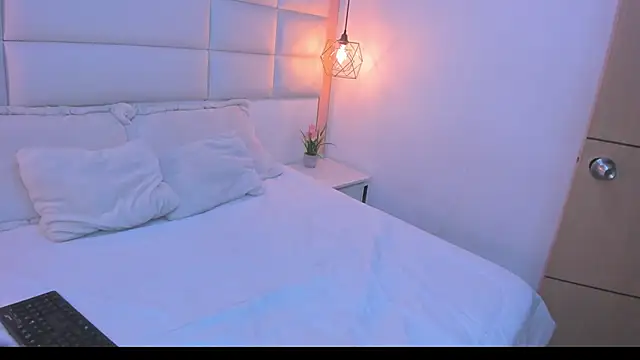 Chatroom XXX en direct de Salome_Smitth_1