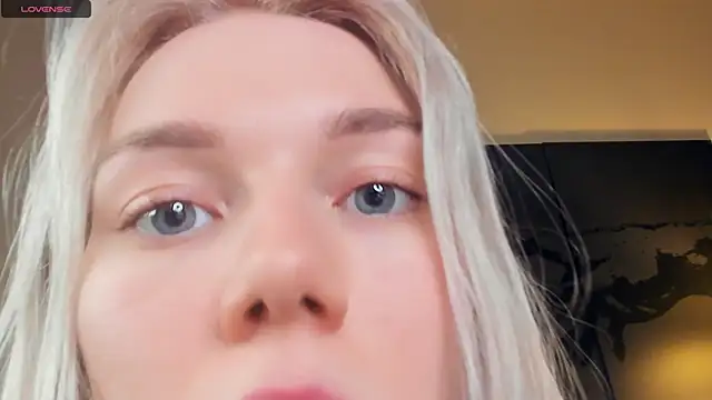 DianeHonnette Adlı Modelin Canlı XXX Sohbeti