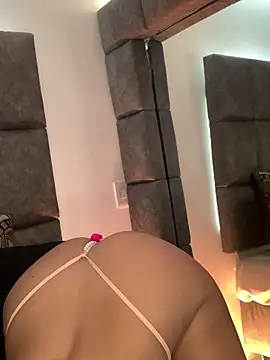 Chatroom XXX en direct de BrigitteVons