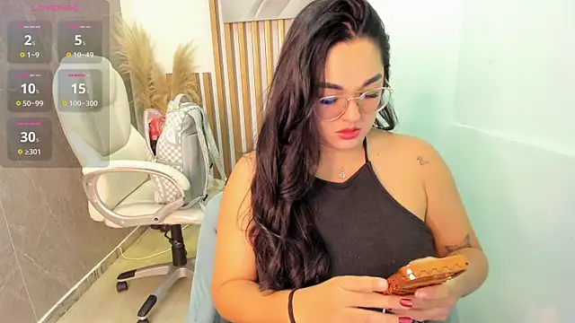 Chatroom XXX en direct de CelesteBrucee