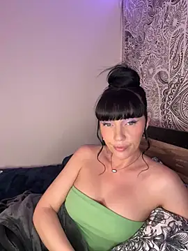 MaciiMayy Chat XXX in diretta