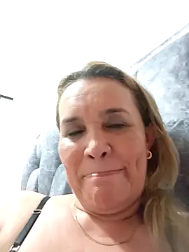 charlotte_milf30 – Live XXX-chat