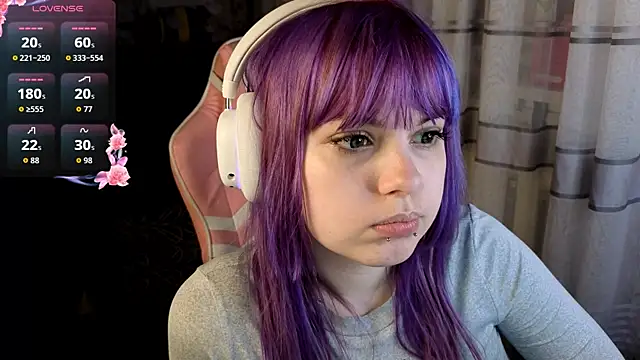 KristiBloom's Live XXX Chat